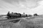 Fotozug mit der 93.1420 bei Pleissing-Waschbach auf der Fahrt von Retz nach Drosendorf (24.06.2011)