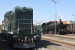 2045.20 und NLB 93.1420 vor dem SR 14679 am 09.April 2012 im Bf. Mistelbach LB.