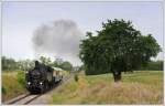 93.1420 mit ihrem 14851 von Mistelbach nach Hohenau am 28.5.2012 kurz nach Dobermannsdorf aufgenommen.