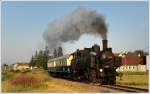 93.1420 mit ihrem 14851 von Mistelbach nach Hohenau am 28.5.2012 aufgenommen in Wilfersdorf.