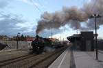 NLB 93.1420 verlsst am 01.12.2012 nach dem planmigem Halt mit dem SR 19123 die Hst.