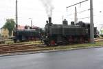 B&B 93.1421 und im Hintergrund die ausgestellte 93.1335 im Waldviertler Eisenbahnmuseum Sigmundsherberg am 24.August 2013.