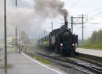 93.1332 mit einem Sonderzug von Spittal-Millstättersee nach Lienz am 22.4.2012 bei der Einfahrt in Greifenburg-Weißensee.