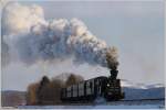 Fr eine kleine Gruppe aus England gibt es dieser Tage Winterdampf in der Steiermark. Hier sieht man die dienstlteste Dampflok der Welt, die 671 der Gkb mit dem SPZ 8519 auf der Fahrt von Graz Kflacherbahnhof nach Wies Eibiswald.
Danke an H.P.Reschinger fr die tolle Organisation !!!
Gro St. Florian 5.2.2012