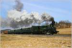 Fr eine kleine Gruppe aus England gab es dieser Tage Winterdampf in der Steiermark. Hier sieht man die dienstlteste Dampflok der Welt, die 671 der Gkb mit dem SPZ 8519 auf der Fahrt von Graz Kflacherbahnhof nach Wies Eibiswald. Oisnitz 5.2.2012 

