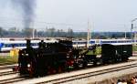 392.2530 mit Kran auf der Parade zum 150-jhrigen Jubilum der Eisenbahn in sterreich 1987.