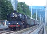 Sonderzug der GEG mit Sonderzug von Krimml am 7.8.2004 in Salzburg-Aigen.Durch einen Fehler des Fahrdienstleiters wurde er auf das Durchfahrtsgleis geleitet. 5min. spter fuhr der Zug zurck um am Bahnsteig 2 zu halten.