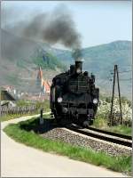 Dampflok 629.01 fhrt mit SDZ 16258 von Wien Sd Ostseite nach Aggsbach-Markt in der Wachau. 
Weissenkirchen 19.04.2009