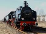 Die 638 1301 und die 01 533 der GEG am 28.02.2009 bei der Einfahrt in Simbach am Inn, mit dem Sonderzug nach Attnang-Puchheim.