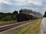 Die 638 1301 und die 01 533 mit einem Sonderzug nach Augsburg am 25.08.2012 unterwegs bei Vilshofen.