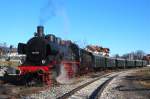 ÖGEG 638.1301 mit Sonderzug (wie bei Fahrten in Deutschland oft üblich als 38.1301 unterwegs) im Gelände der Lokwelt Freilassing vor der Sonderfahrt nach Bad Reichenhall (ab Lokwelt