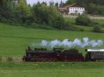 Die 657 2770 der GEG am 14.05.2005 mit einem Sonderzug bei Voller fahrt auf der Rottalbahn bei Pfarrkirchen.