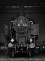 Die im Lokpark Ampflwang ausgestellte Dampflokomotive 93.1455 entstand 1931 in der Wiener Lokomotivfabrik Floridsdorf. (August 2020)