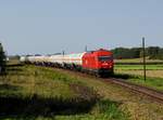 Die 2016 072 mit einem Gaskesselzug am 25.08.2017 unterwegs bei Uttendorf-Helpfau.