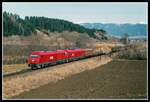 2016 029 + 2016 032 mit Güterzug bei Eppenstein am 10.03.2003.