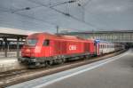 2016 049 lief am 30.10.11 am Ende des `Almanya Treni´ mit (Mnchen Hbf)