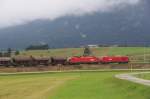 Immer im Doppel ist der Güterzug von Vils nach Hall in Tirol unterwegs. Hier auf der Mittenwaldbahn wird der Zug gleich die Schmalenseehöhe erklimmen. 2016 041 und 1116 185 geben ihr Bestes. Bahnstrecke 5504 München Hbf. - Mittenwald Grenze 08.10.2015 