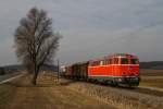 Eine toll organisierte Fotofahrt gab es heute mit der blutorangen 2043.24.Hier sieht man diesen Gmp als Sdz 95662 auf der Stecke von Friedberg nach Oberwart.Danke nochmals an den Veranstalter ! Riedlingsdorf 26.02.2011

