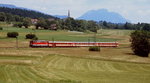 Bei St. Stefan-Vorderberg fährt eine 2043 im Juni 2000 mit ihrem Regionalzug nach Kötschach-Mauthen