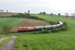 2050 09 und 2143 062 brachten heuer den Sonderzug zum “12. Oldtimertreffen auf Schiene & Strasse” von Wien Praterstern nach Ernstbrunn. Würnitz-Hetzmannsdorf, an einem verregneten 05.05.2019. 