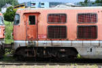 Die dieselelektrische Lokomotive 2050 016-1 stammt aus dem Jahr 1962 und wartet auf bessere Zeiten. (Lokpark Ampflwang, August 2020)