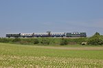 Nostalgieexpress Leiser Berge, hier ausnahmsweise mit der grünen 2050.05 bespannt, im Gleisbogen nach Hetzmannsdorf. (28.05.2016)