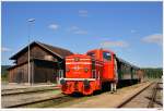 Sonderzug (SR19664) der Dieselnostalgie mit 2067.14 von Sigmundsherberg nach Hadersdorf a.Kamp; Hier beim Halt in Horn; 27.6.2010.