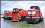 Dieselloks 2143 011 und 2068 042 sowie der Schneerumer 9760 013 stehen vor dem Heizhaus in Knittelfeld.
26.10.2007