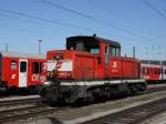 Die 2068 021 am 28.03.2009 bei Rangierarbeiten in Salzburg Hbf.