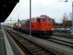 2143 077 der RTS am 05.12.14 im Bahnhof Rapperswil. 