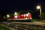 Der letzte Zug des Tages in Trassdorf ist der VG76670 von Strauchbach nach Brunn am Berg.