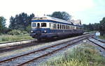 Kurz vor der Einstellung des Personenverkehrs fährt 5046.205-0 im Juni 1987 aus dem Bahnhof Oberschützen nach Oberwart aus