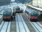 Zugkreuzung 5047 066-5; 072-3; und 079-8 mit relativ gutem Fahrgastaufkommen. Bhf. RIED 2006-01-28