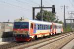 5047 013-7 und 007-9 als R 2570 am 24.Juli 2015 bei der Hst. Wien Haidestraße.