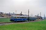 Uerdinger Schienenbuszug auf dem berühmten Dreischienengleis der ÖBB-Lokalbahn Lambach-Gmunden.