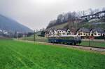 Uerdinger Schienenbuszug auf dem berühmten Dreischienengleis der ÖBB-Lokalbahn Lambach-Gmunden.