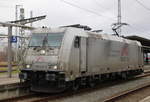 185 418-3 A-TXLA stand am 21.02.2020 im Rostocker Hbf.