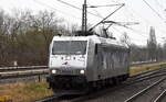 DeltaRail GmbH, Frankfurt (Oder) [D] mit der angemieteten SRI Lok  185 540-2  [NVR-Nummer: 93 81 0185 540-2 A-SRI] am 16.01.25 Durchfahrt Bahnhof Berlin Hohenschönhausen.