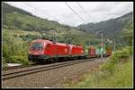 1016 002 + 1116... mit Güterzug bei Oberaich am 4.06.2020.