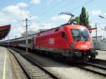 1016 045-5 wartet mit EC 33 nach Venezia Santa Lucia in Wien-Sdbahnhof auf die Abfahrt. 30.08.08