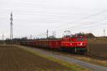 12.1.13 Neben der 1110 war zu Beginn des Jahres auch die 1040.13 im Rbenverkehr anzutreffen. Tage zuvor bespannte sie einen Rbenzug von Ziersdorf nach Tulln. Diesmal war die Sierndorfer Rbe an der Reihe. Hier auf der Rckfahrt nach Tulln: 1040.13 mit dem 184min vor Plan fahrenden GAG 59013 von Sierndorf nach Tulln bei Stockerau.