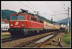 1042 040 fährt am 4.Oktober.2000 mit einem Güterzug bei St.Michael durchs Murtal.