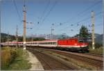 E-Lok 1044 084 fhrt mit IC 555  SUPERFUND  von Wien Sd nach Graz.