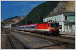 OIC 653  easybank  mit 1044 092 als Zuglok, von Wien auf dem Weg nach Graz bei der Durchfahrt des Bahnhofs Peggau-Deutschfeistritz am 29.7.2009.