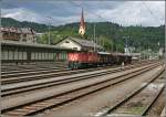Ungewohnte leere herrscht im Bahnhof Kufstein. Nachdem die Lokmannschaft der 1063 036 ihren Nahgterzug nach Wrgel zusammengestellt hat, geht’s in den Aufenthaltsraum Pause machen. (28.06.07)