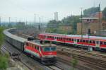 1110 522-8 zog am 01.09.07 einen Sonderzug von Passau nach Stuttgart, hier bei der Einfahrt in den Aalener Bahnhof.