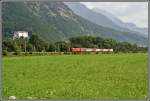 Eine 1116 fhrt mit einem REX nach Innsbruck. Aufgenommen bei Stans b. Schwaz am 17.06.05