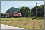 Alltag im Inntal: Kurz hinter Kufstein fhrt im Juni 2005 ein 1116-1144er Tandem mit einem Kombizug zum Brenner. Am Zugschluss schiebt eine 182 nach.