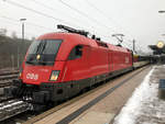 ÖBB 1116 091 bespannte den IC 186 auf der Fahrt von Zürich HB (ÖBB 1116 erst ab Singen-Hohentwiel) nach Stuttgart Hbf. Aufgenommen am Bahnhof Rottweil am 01.02.2019