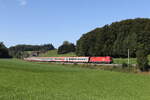 1116 261 war am 18. September 2024 mit einem  EC  bei Axdorf in Richtung Salzburg unterwegs.